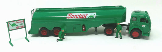 1:48 Vintage White-Fruehauf Gasoline Truck - Sinclair Dino Gasoline